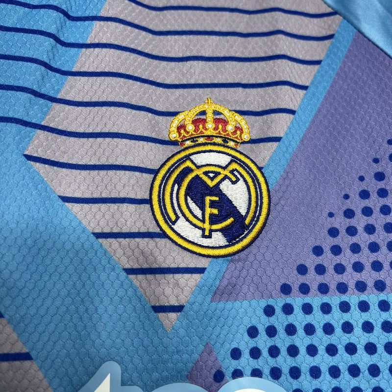 Real Madrid 2024/2025 Home Goalkeepr Kit