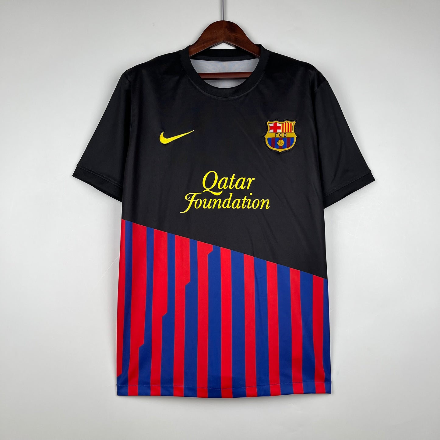 Barcelona 2023/2024 Retro Special Edition Kit – OLDFOOTBALLFASHION