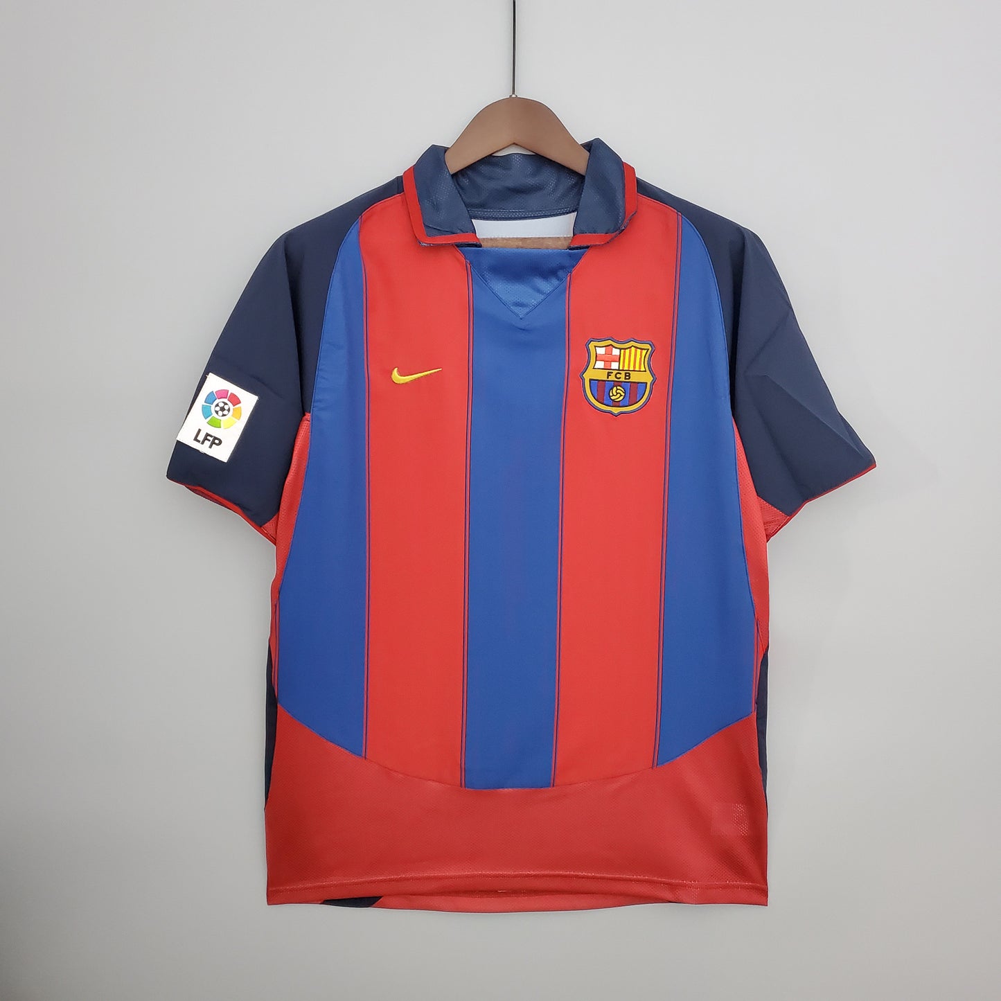 Barcelona 2003/2004 Home Kit